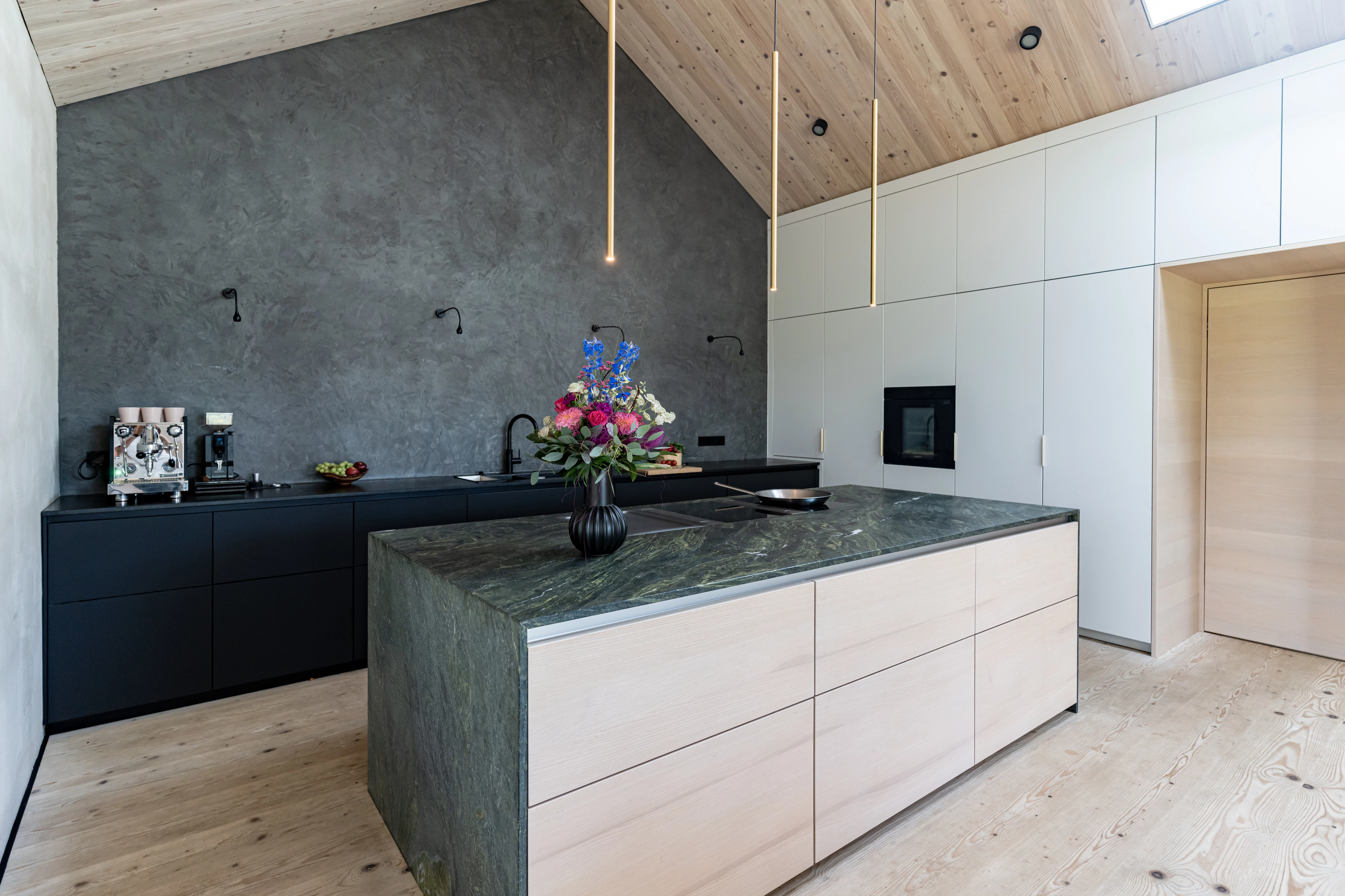 Umbau und Erweiterung Zweifamilienwohnhaus